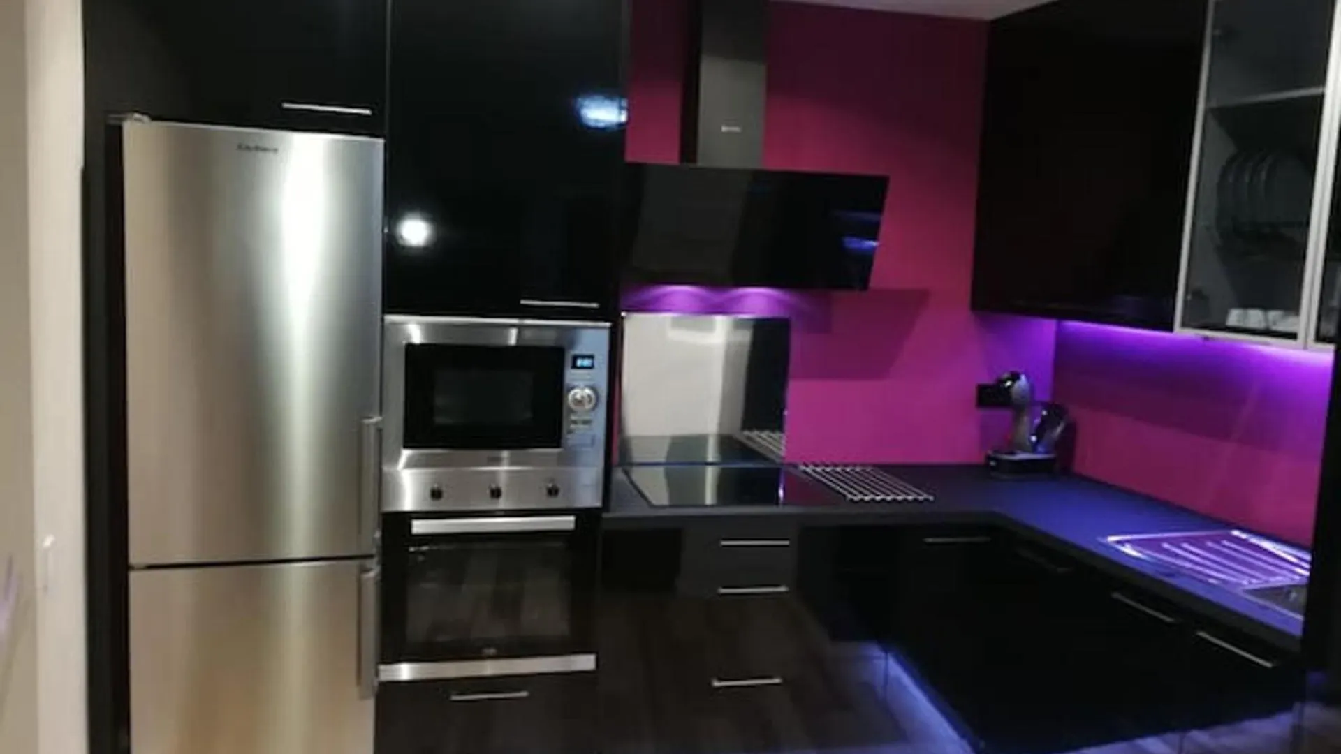 Spacious Apartment In Las Palmas Air Conditioned 80 M² Parking contacts