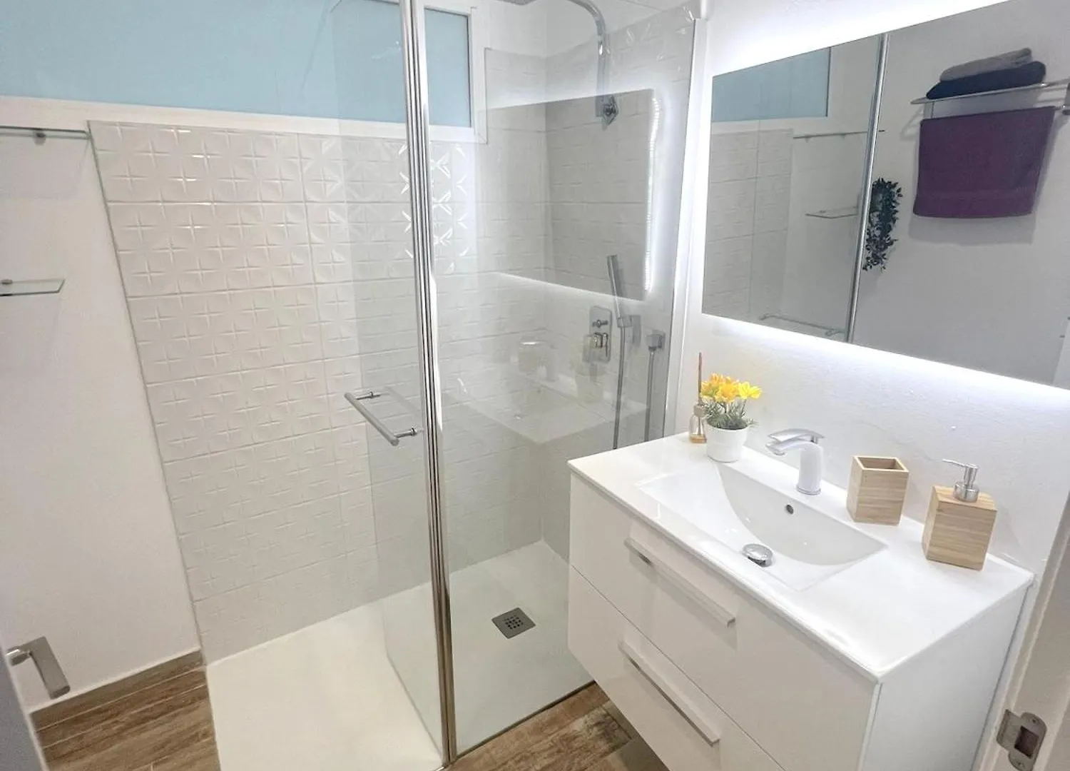 Spacious Apartment In Las Palmas Air Conditioned 80 M² Parking  Las Palmas de Gran Canaria